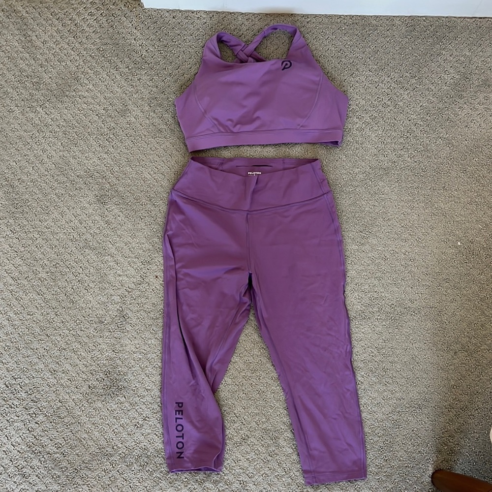 Peloton Workout Set - Leggings & Sports Bra